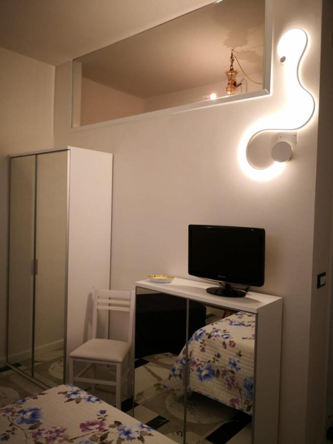 La Casa Di Valentina Appartement Vado Ligure Buitenkant foto